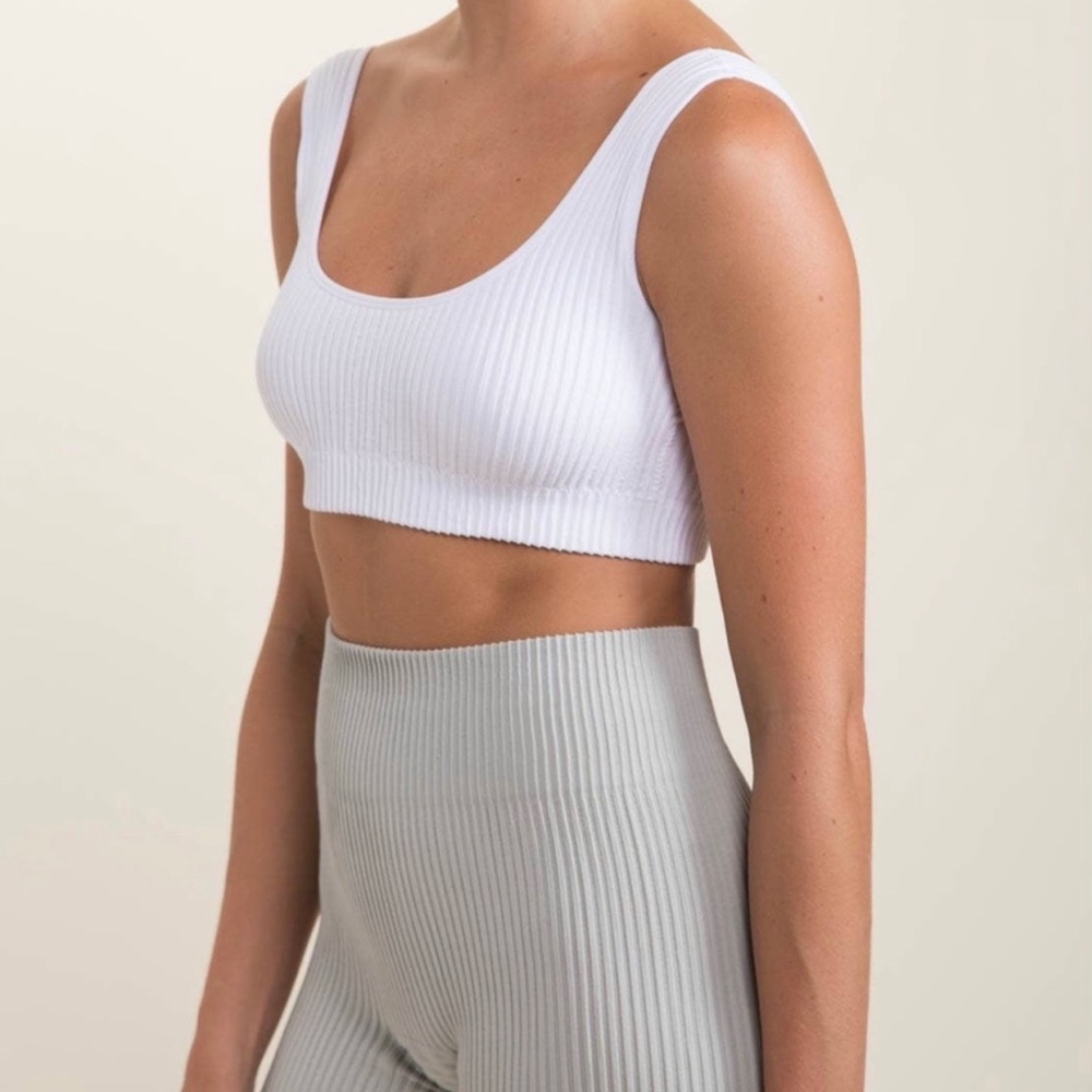 Buttery Soft Scoop Neck Micro Rib Bra Tank Top NWT